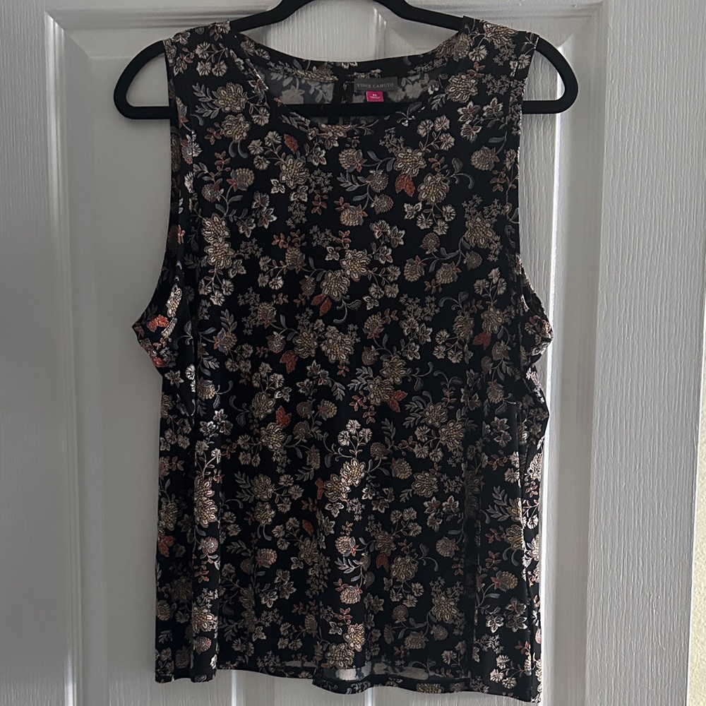 Vince Camuto Floral print Keyhole Sleevless Top